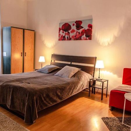 Cozy Apartment In Prague'S Best Area Kültér fotó