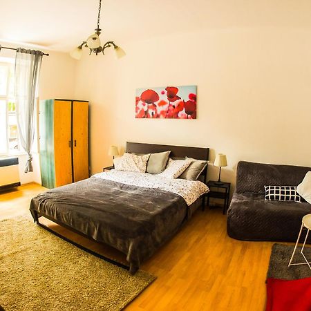 Cozy Apartment In Prague'S Best Area Kültér fotó
