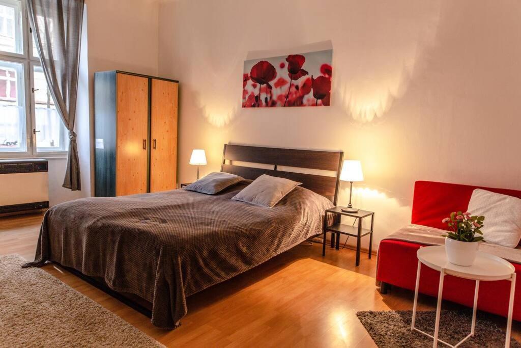 Cozy Apartment In Prague'S Best Area Kültér fotó